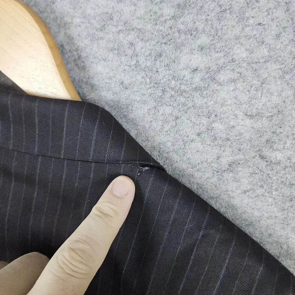 Jones New York 2-Pc Suit Blazer‎ 46R Pants 38x28 Charcoal Pinstripes COLLAR SNAG